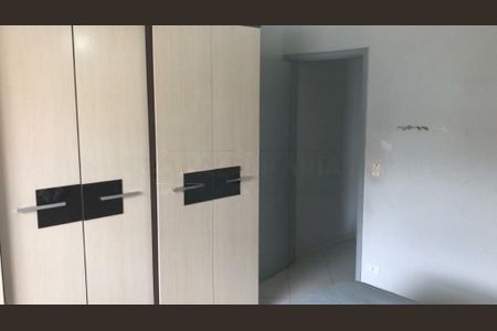 Casa à venda com 107m², 3 quartos e 2 vagas