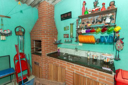 Casa à venda com 78m², 4 quartos e 3 vagasChurrasqueira