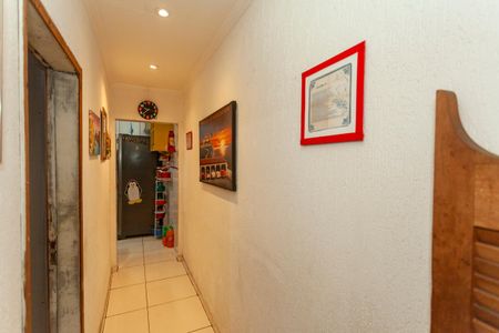 Casa à venda com 78m², 4 quartos e 3 vagasCorredor