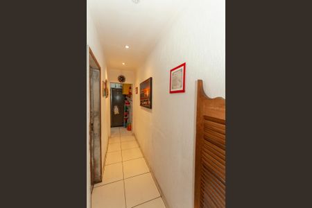 Casa à venda com 78m², 4 quartos e 3 vagasCorredor