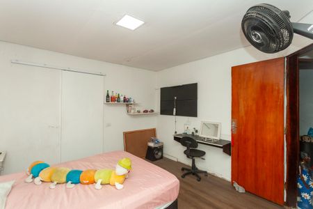 Casa à venda com 78m², 4 quartos e 3 vagasQuarto 2