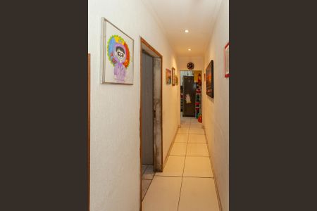 Casa à venda com 78m², 4 quartos e 3 vagasCorredor