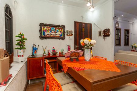 Casa à venda com 78m², 4 quartos e 3 vagasCopa