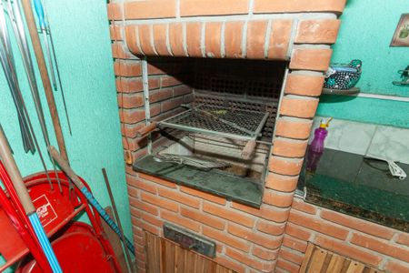 Casa à venda com 78m², 4 quartos e 3 vagasChurrasqueira