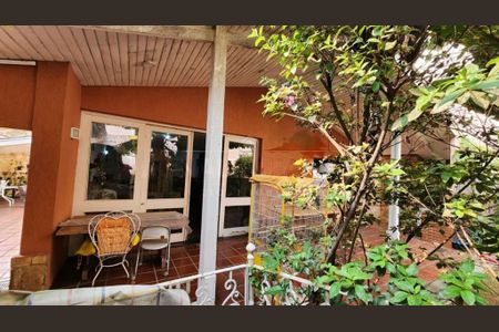 Casa à venda com 270m², 3 quartos e 8 vagas