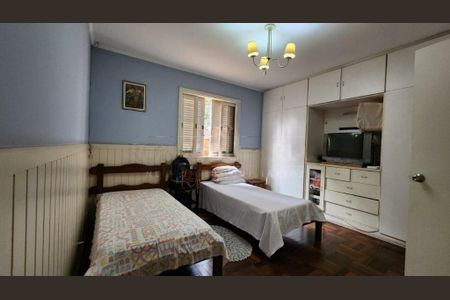 Casa à venda com 270m², 3 quartos e 8 vagas