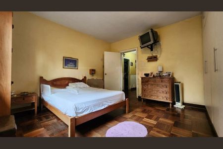 Casa à venda com 270m², 3 quartos e 8 vagas