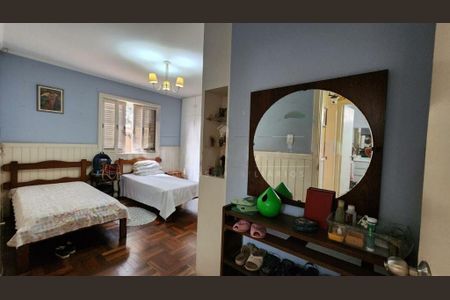 Casa à venda com 270m², 3 quartos e 8 vagas