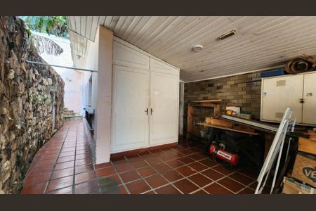 Casa à venda com 270m², 3 quartos e 8 vagas