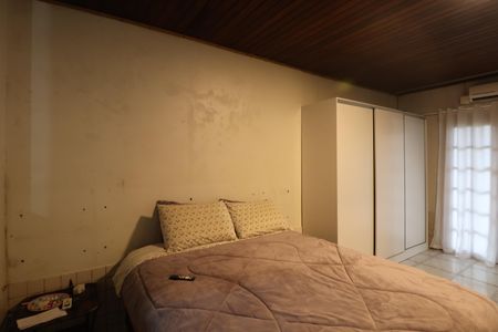 Casa à venda com 200m², 3 quartos e 3 vagasSuíte 2