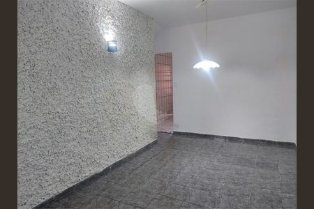 Casa à venda com 101m², 2 quartos e 1 vaga