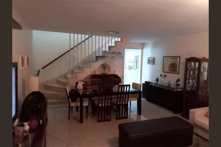 Casa à venda com 137m², 3 quartos e 2 vagas