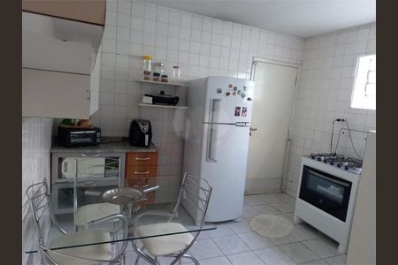 Casa à venda com 137m², 3 quartos e 2 vagas