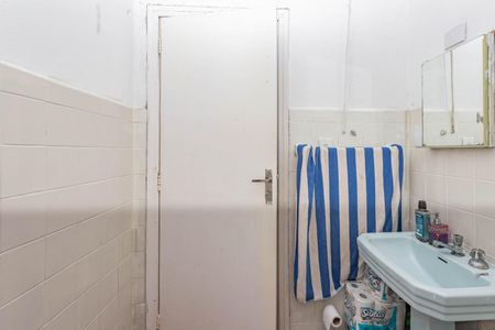 Casa à venda com 87m², 2 quartos e 1 vagaBanheiro