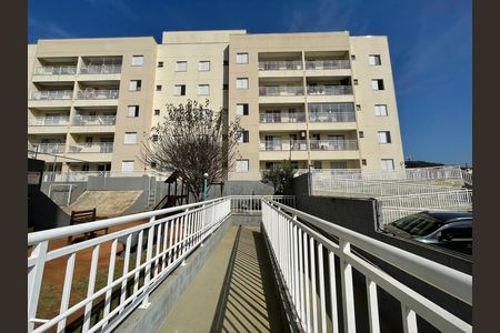 Apartamento para alugar com 55m², 2 quartos e 1 vaga Apartamento para alugar com 55m², 2 quartos e 1 vagaFachada