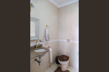 Casa à venda com 225m², 5 quartos e 4 vagas Casa à venda com 225m², 5 quartos e 4 vagasBanheiro area gourmet