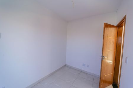 Quarto 2 de apartamento para alugar com 2 quartos, 40m² em Jardim Nordeste, São Paulo