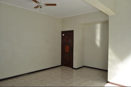 Apartamento para alugar com 88m², 2 quartos e 1 vagaSala