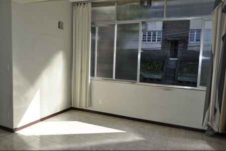 Apartamento para alugar com 88m², 2 quartos e 1 vagaSala