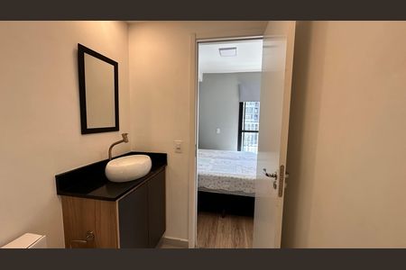 Studio para alugar com 27m², 1 quarto e sem vaga Studio para alugar com 27m², 1 quarto e sem vagaBanheiro social