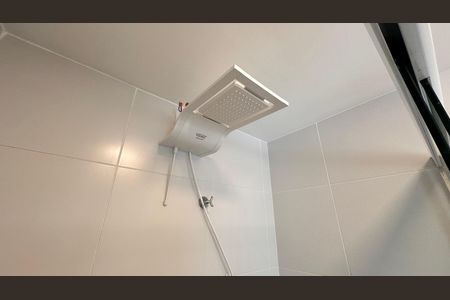 Studio para alugar com 27m², 1 quarto e sem vaga Studio para alugar com 27m², 1 quarto e sem vagaBanheiro social