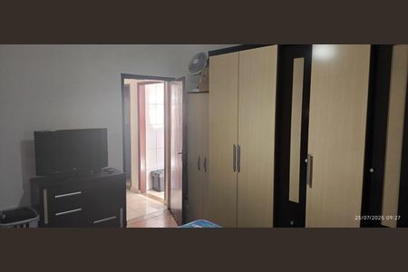 Casa à venda com 211m², 5 quartos e 4 vagas Casa à venda com 211m², 5 quartos e 4 vagasQuarto 5