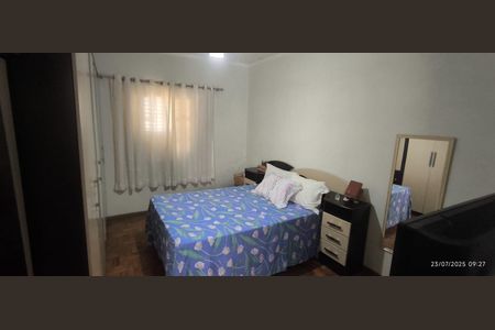 Casa à venda com 211m², 5 quartos e 4 vagas Casa à venda com 211m², 5 quartos e 4 vagasQuarto 5