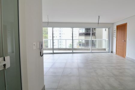 Apartamento para alugar com 145m², 3 quartos e 3 vagasSala