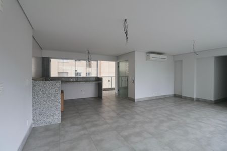 Apartamento para alugar com 145m², 3 quartos e 3 vagasSala