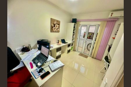 Casa à venda com 125m², 4 quartos e 3 vagas Casa à venda com 125m², 4 quartos e 3 vagasFoto 06