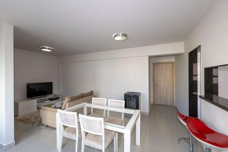Apartamento à venda com 72m², 2 quartos e 2 vagas Apartamento à venda com 72m², 2 quartos e 2 vagasSala de Jantar