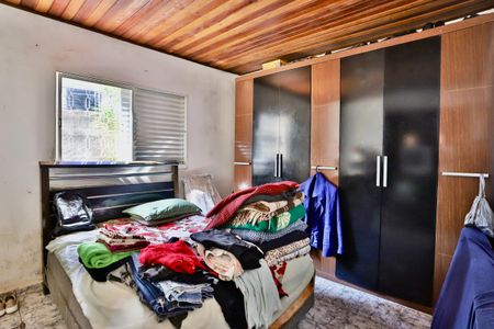 Casa à venda com 186m², 4 quartos e 3 vagas Casa à venda com 186m², 4 quartos e 3 vagasQuarto