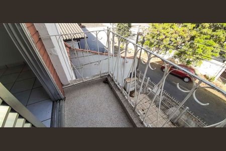 Casa para alugar com 125m², 4 quartos e 2 vagasSacada do Quarto 3
