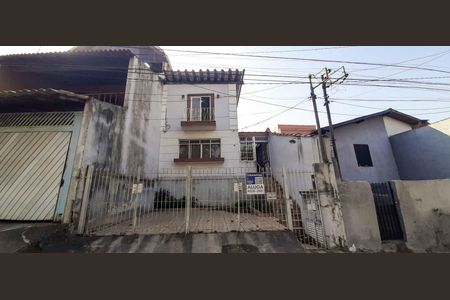 Casa para alugar com 125m², 4 quartos e 2 vagasFachada