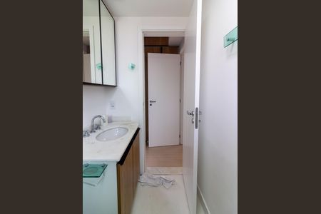 Apartamento à venda com 66m², 2 quartos e 2 vagasBanheiro da Suíte