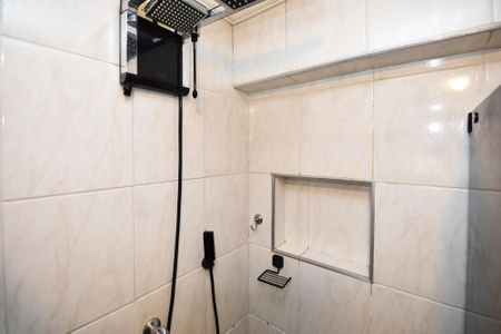Apartamento à venda com 71m², 2 quartos e sem vaga Apartamento à venda com 71m², 2 quartos e sem vagaBanheiro social