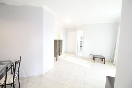 Apartamento para alugar com 67m², 1 quarto e 1 vagaSala