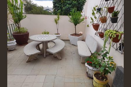 Casa à venda com 396m², 4 quartos e 3 vagas Casa à venda com 396m², 4 quartos e 3 vagasFoto 05