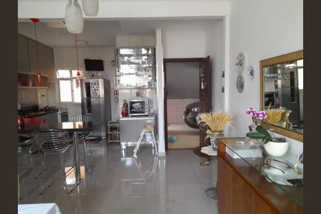 Casa à venda com 396m², 4 quartos e 3 vagas Casa à venda com 396m², 4 quartos e 3 vagasFoto 12