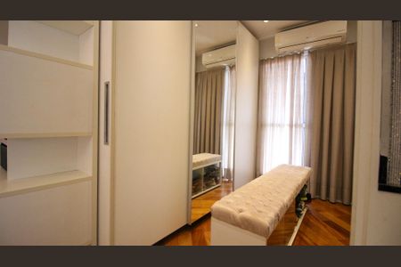 Apartamento para alugar com 107m², 2 quartos e 3 vagas Apartamento para alugar com 107m², 2 quartos e 3 vagasSuíte Master (Closet)