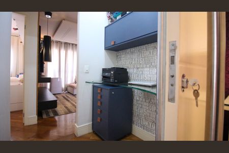 Apartamento para alugar com 107m², 2 quartos e 3 vagas Apartamento para alugar com 107m², 2 quartos e 3 vagasEscritório