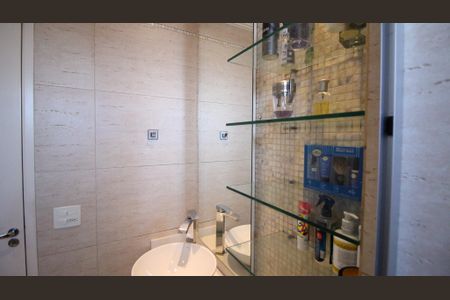 Apartamento para alugar com 107m², 2 quartos e 3 vagas Apartamento para alugar com 107m², 2 quartos e 3 vagasBanheiro da Suíte Master