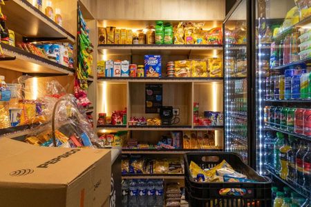 Studio para alugar com 26m², 1 quarto e sem vaga Studio para alugar com 26m², 1 quarto e sem vagaÁrea comum - Mercadinho