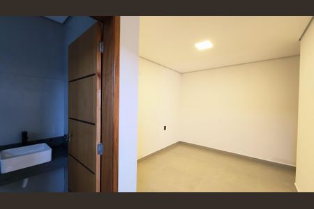 Casa à venda com 125m², 3 quartos e 2 vagasSuíte