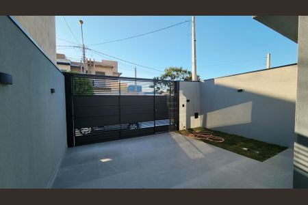 Casa à venda com 125m², 3 quartos e 2 vagasGaragem