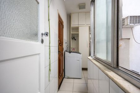 Apartamento à venda com 104m², 2 quartos e 1 vagaÁrea de Serviço