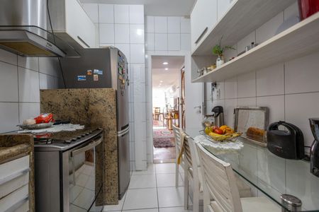 Apartamento à venda com 104m², 2 quartos e 1 vagaCozinha