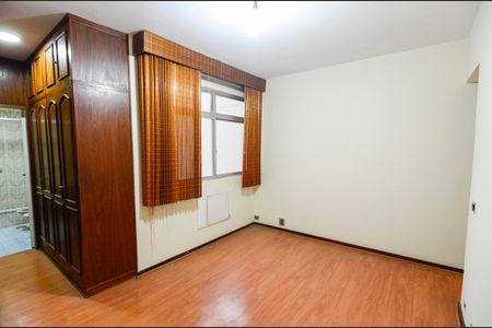 Apartamento à venda com 136m², 3 quartos e 1 vaga Apartamento à venda com 136m², 3 quartos e 1 vagaSuíte