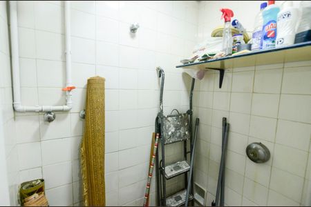 Apartamento à venda com 136m², 3 quartos e 1 vaga Apartamento à venda com 136m², 3 quartos e 1 vagaBanheiro de Serviço