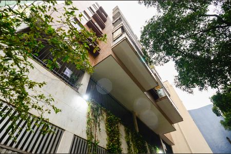 Apartamento à venda com 136m², 3 quartos e 1 vaga Apartamento à venda com 136m², 3 quartos e 1 vagaFachada - Placa